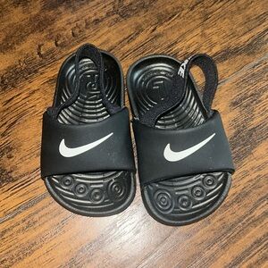 Nike slides